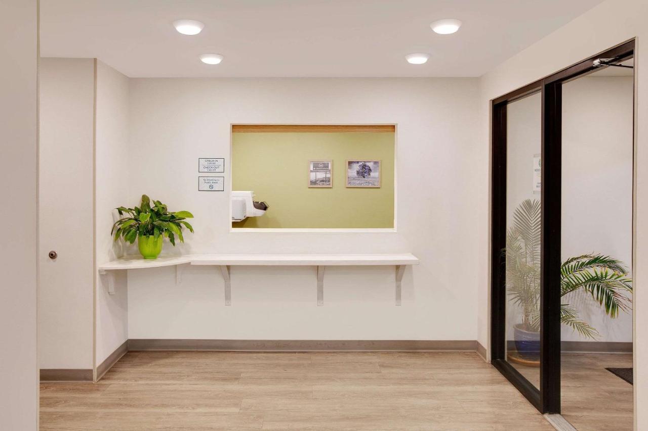Woodspring Suites Bakersfield East מראה חיצוני תמונה