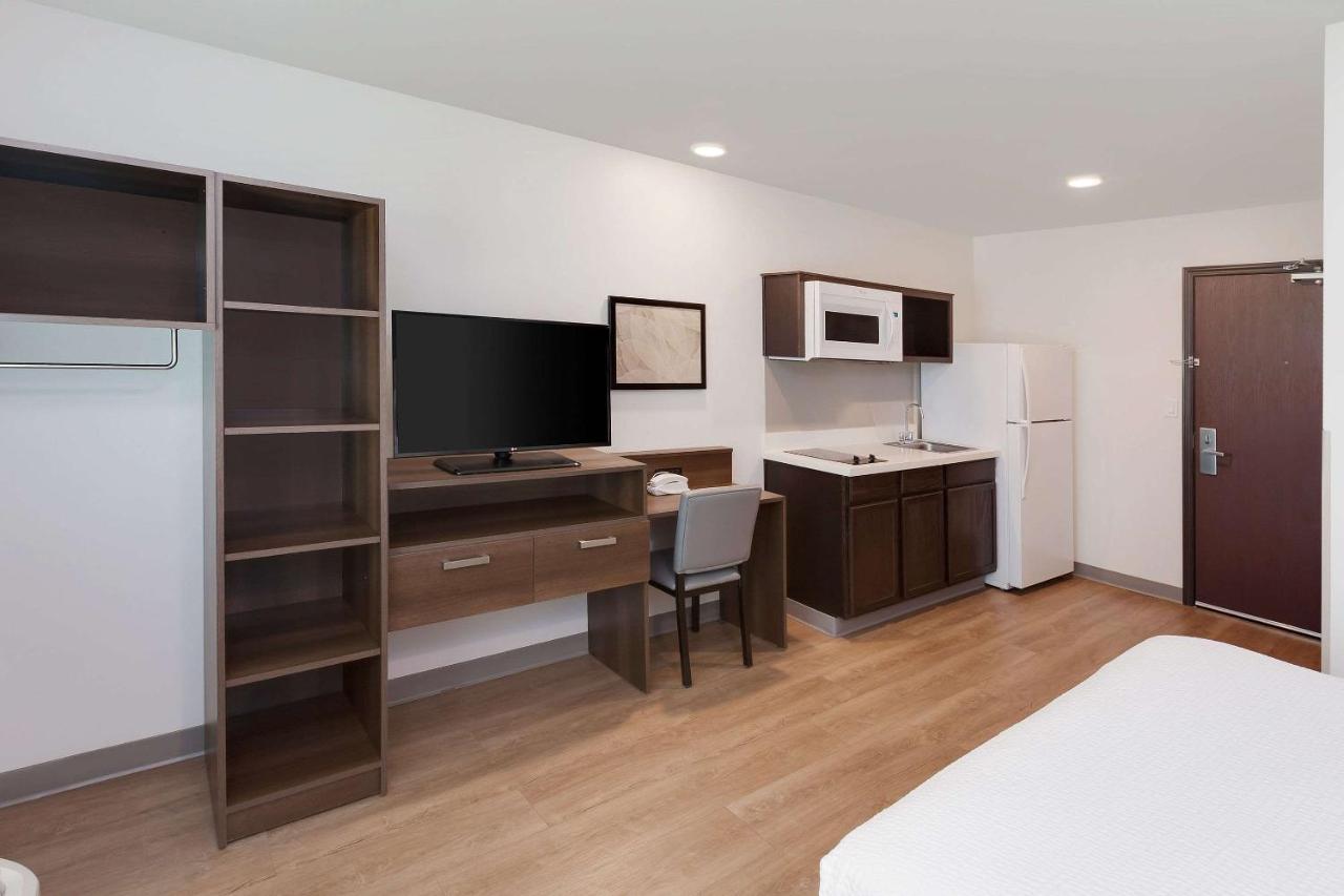 Woodspring Suites Bakersfield East מראה חיצוני תמונה
