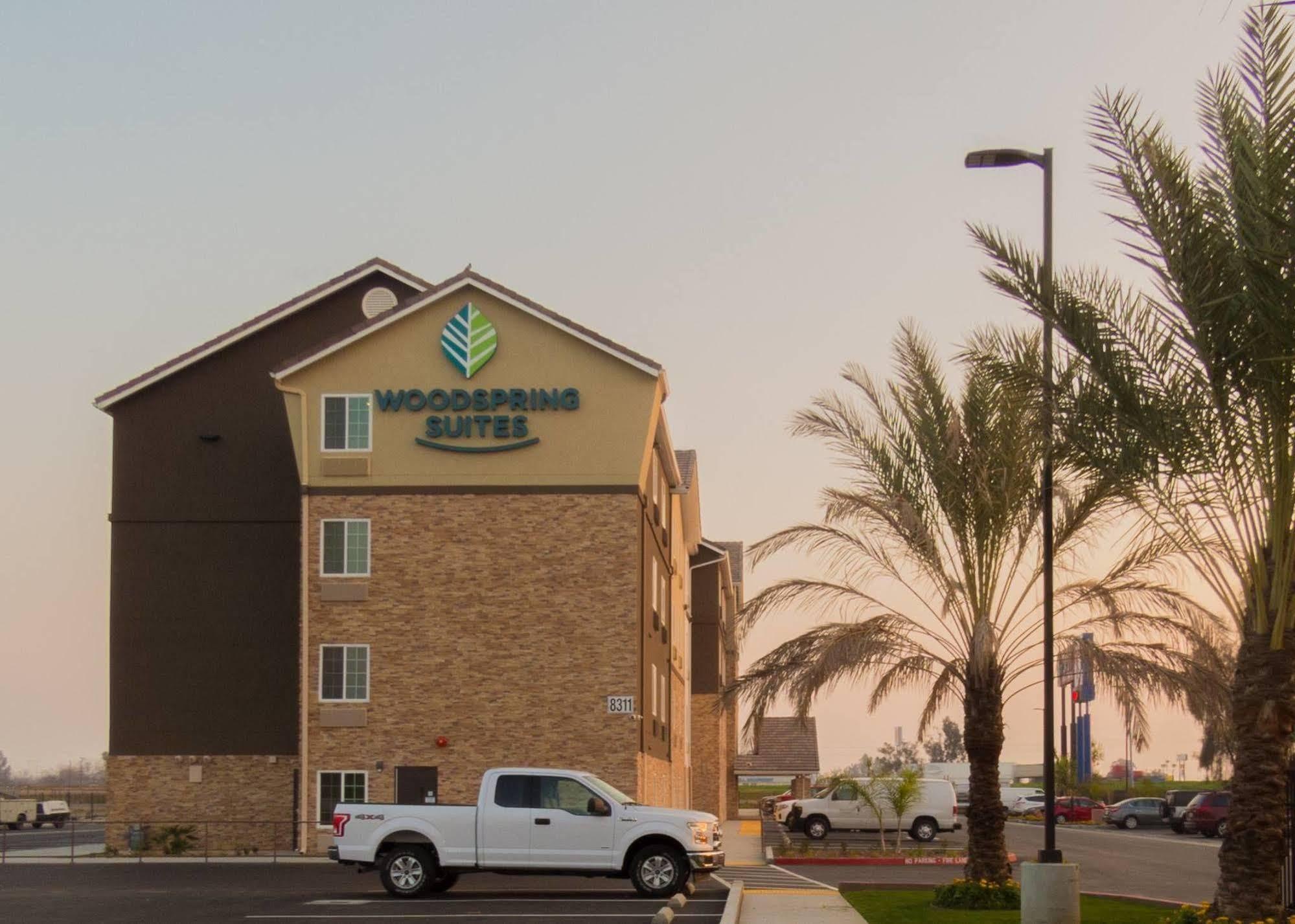 Woodspring Suites Bakersfield East מראה חיצוני תמונה