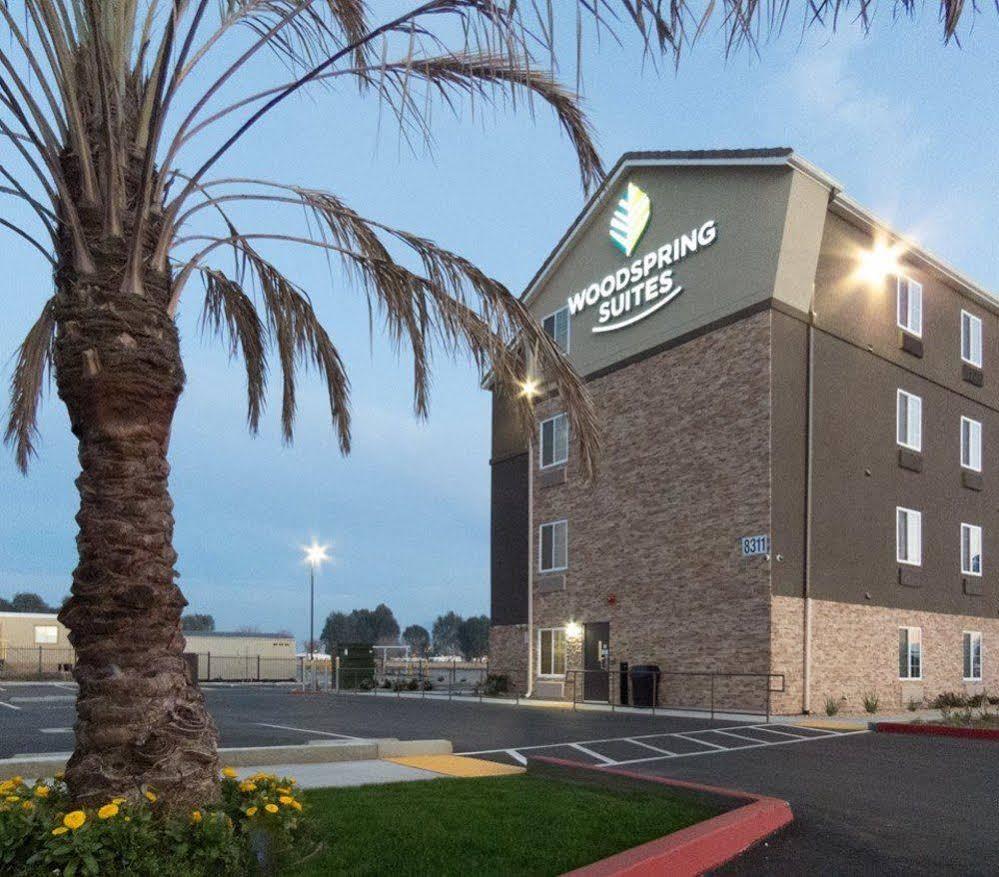 Woodspring Suites Bakersfield East מראה חיצוני תמונה