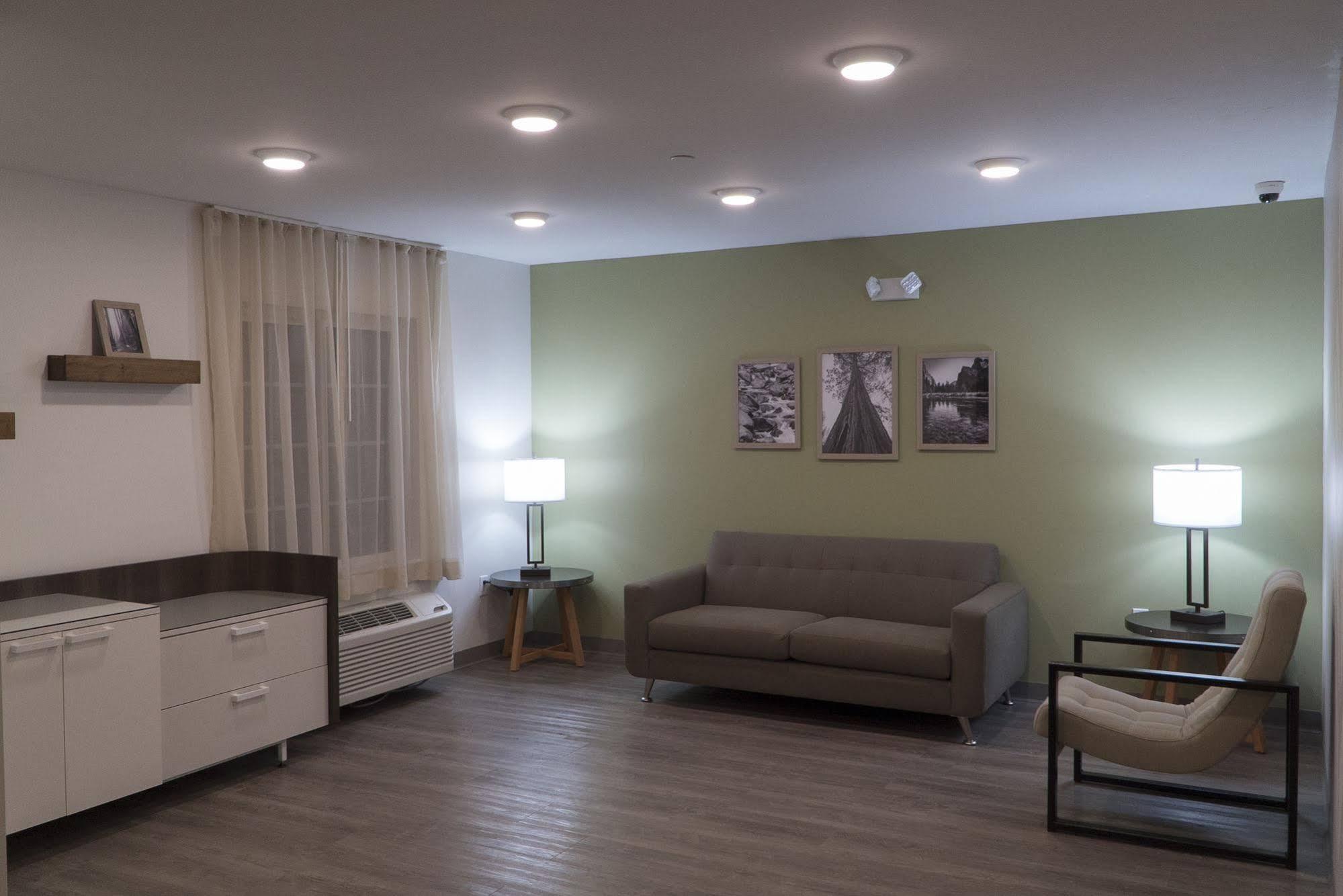 Woodspring Suites Bakersfield East מראה חיצוני תמונה
