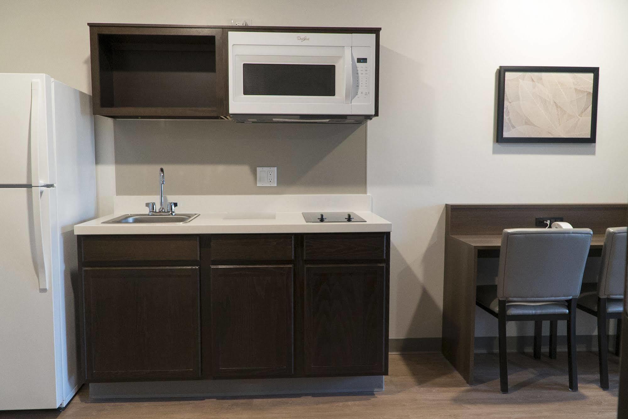 Woodspring Suites Bakersfield East מראה חיצוני תמונה